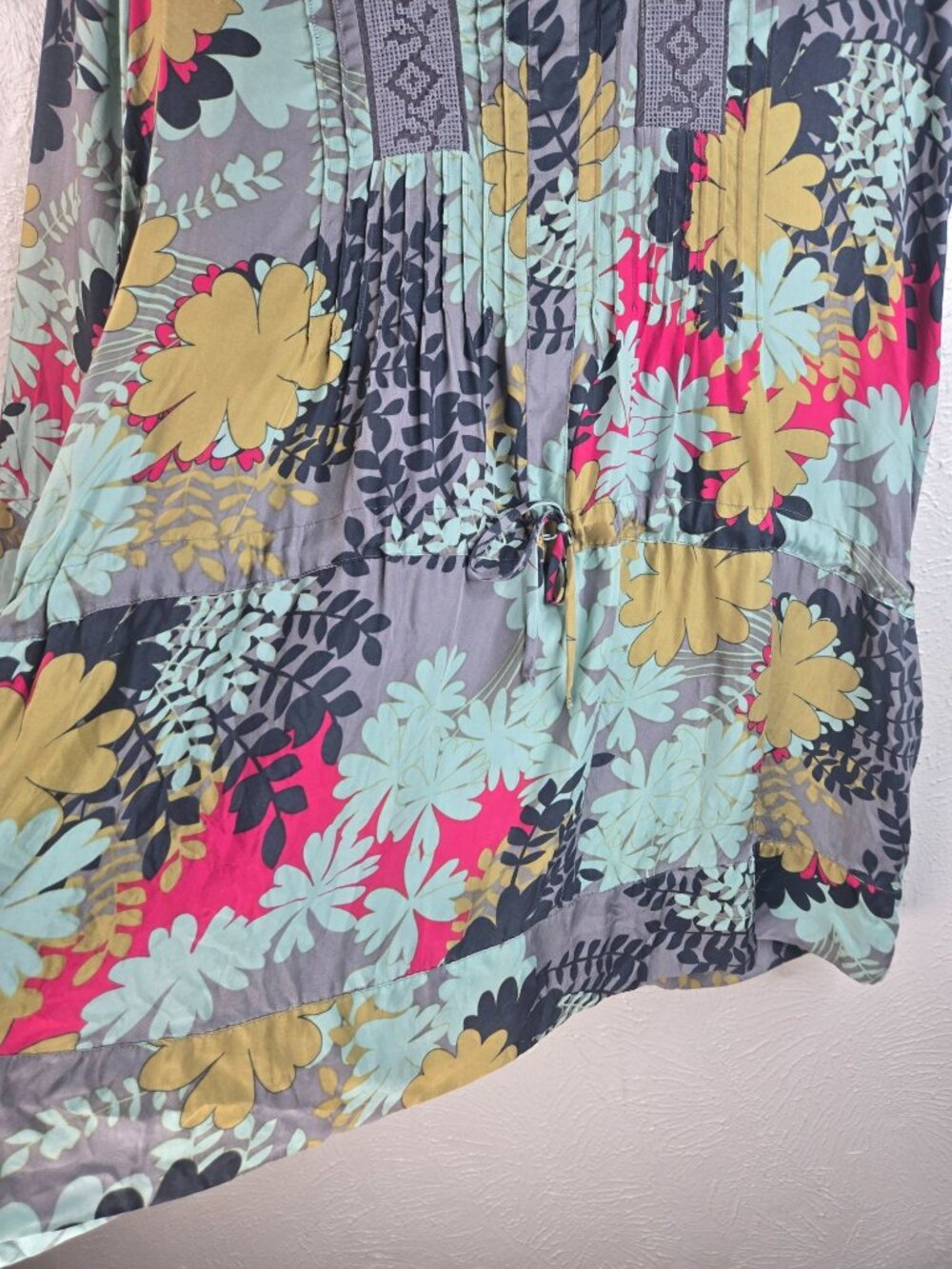 Johnny Was 100% Silk Tunic Dress M Floral Embroidered Pintuck Artsy Cottage - Picture 5 of 11